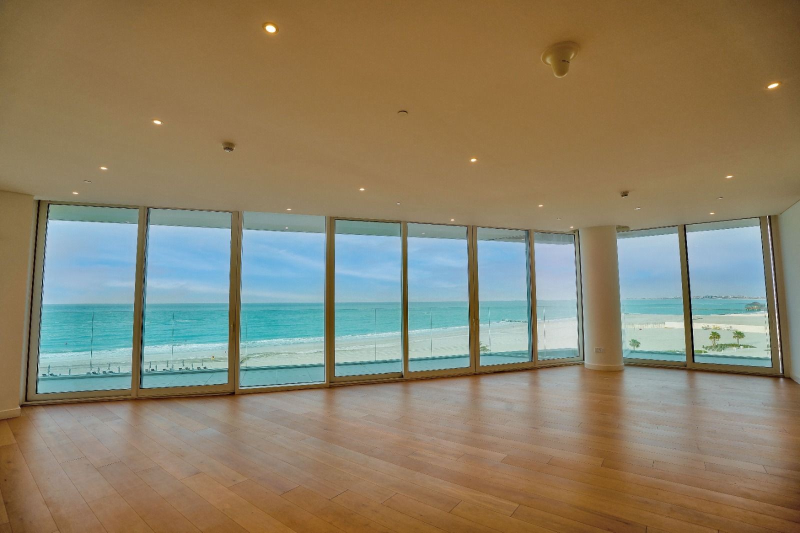 Mamsha Al Saadiyat three-bedroom sea-view apartment