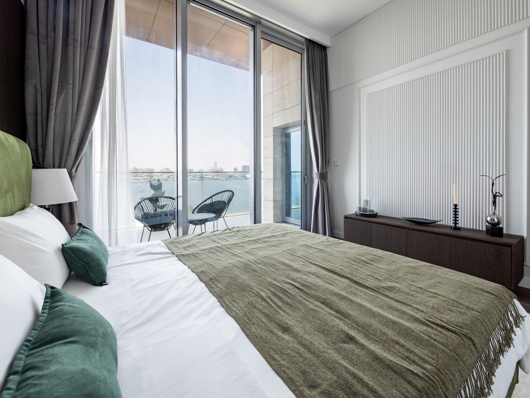 The Grand three-bedroom waterfront townhouse — property photograph 7